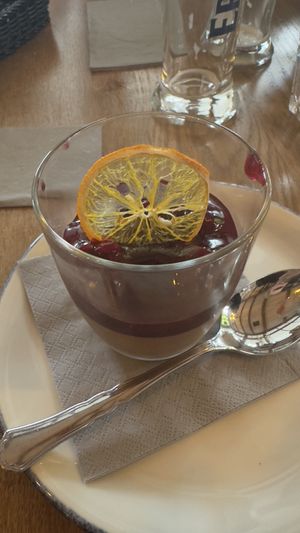 Mousse au chocolat   at Hotel Weinhaus Zum Schwarzen Bären in Koblenz