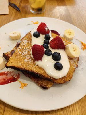 Brioche french toast at botànic in Barcelona