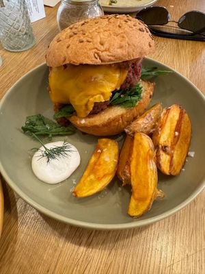 Burger (from daily menu) at botànic in Barcelona