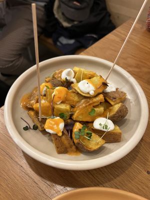 Patatas bravas  at botànic in Barcelona