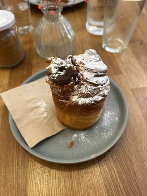Crupfen al cioccolato fondente   at botànic in Barcelona