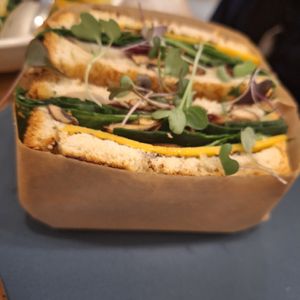 Sandwich de setas trufado at botànic in Barcelona