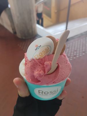  at Rossi La Bottega Del Gelato in 