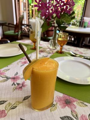 Mango smoothie   at Na Aroon in Bangkok