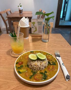Chickpea curry and passion fruit juice   at IVEGAN SUPERSHOP BEN THANH - Healthy Plant Based Cafe in Ho Chi Minh City
