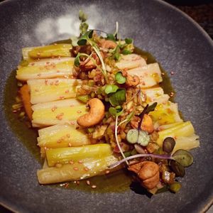 Espárragos at La Huerta Funky Castizo in Madrid