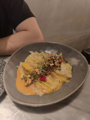 Puerros a la vinagreta at La Huerta Funky Castizo in Madrid