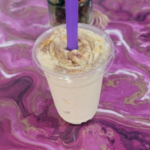Pot O' Gold Smoothie at Reese's Delectables in Marion