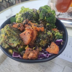 Aztek bowl at Copper Branch - Nimes in Nimes