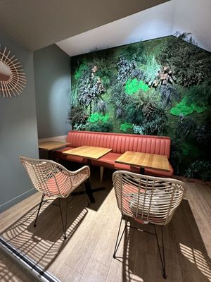 Just add people & vittles   at Copper Branch - Nimes in Nimes