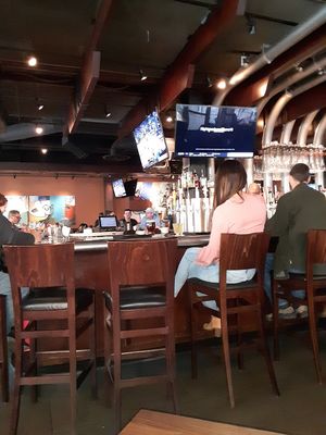 BAR at Yard House - Legends Outlets in Kansas City
