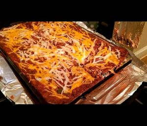 Penne Lasagna ~
Layers of sauced-up penne pasta, plant-based ground meat, spinach, almond ricotta, and vegan mozzarella.
Served with garlic bread and a side salad. at aneeD for Vegan in Norfolk