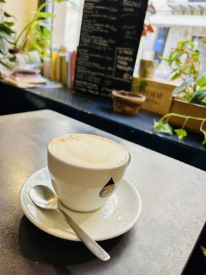 Cappuccino mit Hafermilch   at Radici di Sicilia in Palermo