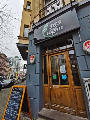  at vegan 365 Restaurant in Cologne