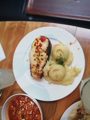 Berenjena rellena con puré de patatas at Vega in Wroclaw