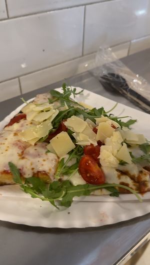 Vegetarian pizza   at Spontini  in Milan