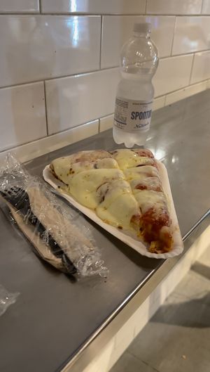 Classic Margherita  at Spontini  in Milan