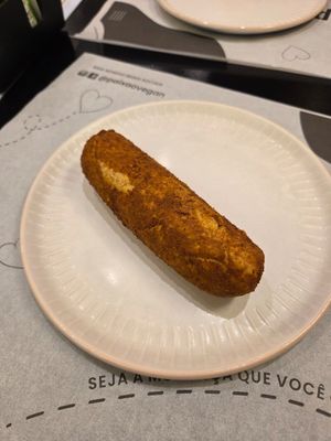 Enroladinho de salsicha at Paixão Vegan in Rio De Janeiro