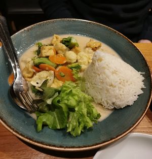 Erdnuss Chay mit Tofu und Duftreis at Sushi Bar in Rostock