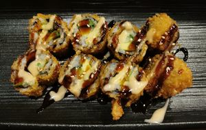 Gebackene Rolle mit Avocado und Gurke at Sushi Bar in Rostock