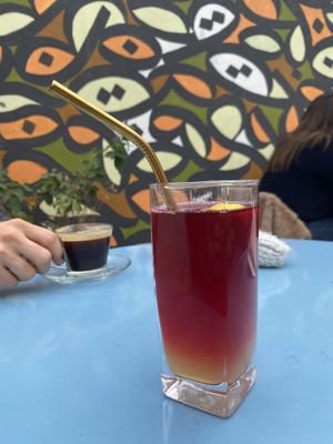 Hibiscus drink with pineapple, YUM! #Veganuary at Les Indécis in Tunis