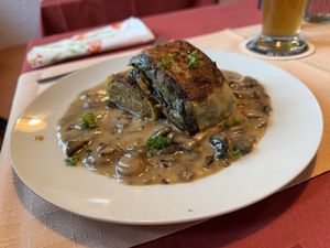 Vegane Maultaschen in Pilzrahmsoße  at Restaurant Schwabenstuble in Owen