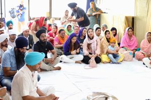 Sangat  at Khalsa Foods in Seven Hills