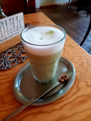 Matcha Latte mit Hafermilch at Peacefood Unverpackt in Chemnitz