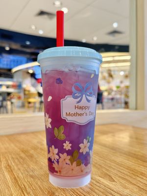 Yuzu jasmine butterfly pea tea (55 THB)  at Cha Tra Mue - Maya in Chiang Mai