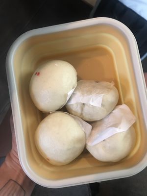 Taro, black sesame and white sesame bao buns  at Gu Long Bao - กู่ หลง เปา ซาลาเปาโบราณ 古笼包 包子店 in Bangkok