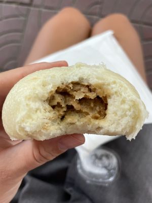 Vegan pork   at Gu Long Bao - กู่ หลง เปา ซาลาเปาโบราณ 古笼包 包子店 in Bangkok