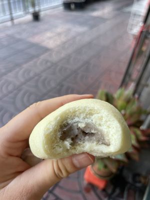 Taro #Veganuary at Gu Long Bao - กู่ หลง เปา ซาลาเปาโบราณ 古笼包 包子店 in Bangkok