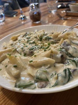 Pasta Alfredo ❤️ #Veganuary at Zest Kitchen & Bar in Salt Lake City