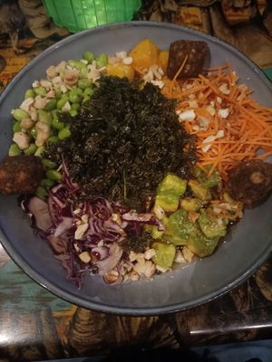 Veggie Bowl at Disneyland - Rainforest Cafe    in Chessy