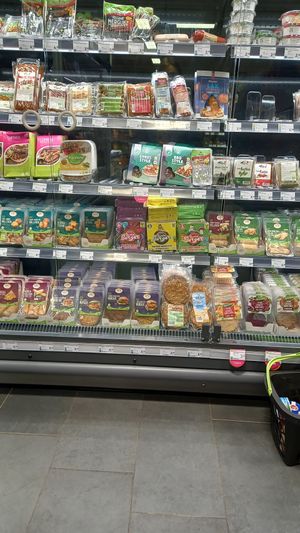 fleischalternativen, gemüseburger und so at denn's BioMarkt - Kaiserstrasse in Dortmund