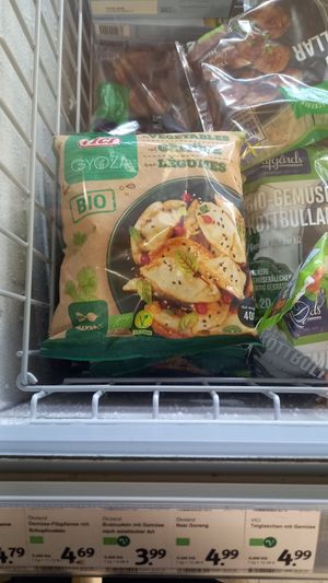 vegane gyoza at denn's BioMarkt - Kaiserstrasse in Dortmund