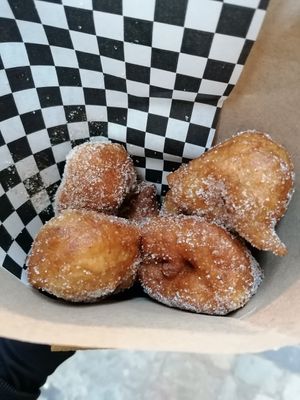 Vegan bunyols at La Xurreria de la Cort Reial in Girona