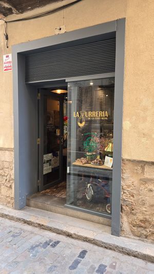 Entrance at La Xurreria de la Cort Reial in Girona