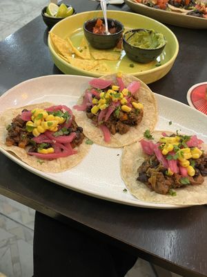   at Me Vale Madre in Pontevedra