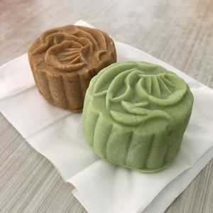 vegan mooncakes  at Eastern Highland Healthy Cake House 东山 in East Singapore