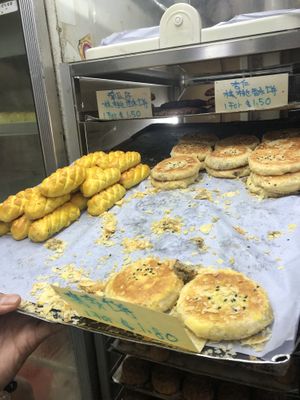 pineapple tarts and malt pastry at Eastern Highland Healthy Cake House 东山 in East Singapore