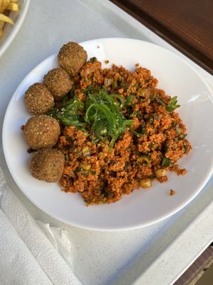 Oriental couscous salad (with extra falafel)   at Freizeitpark Märchenwald - Imbisskiosk mit Biergarten in Wolfratshausen