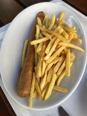 Sausage and Pommes   at Freizeitpark Märchenwald - Imbisskiosk mit Biergarten in Wolfratshausen