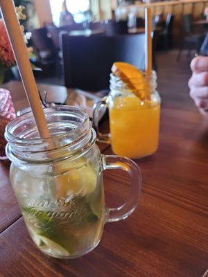 Frische Getränke at Sen Vegan in Berlin