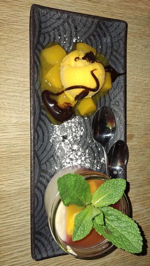 Cocos Creme und Mangosorbet at Chango in Hamburg