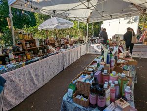 healthfood store outlet at Northey Street Organic Farmers Market in Windsor