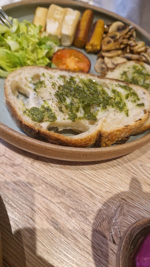 Good sourdough at The Bare Bottle in Kuta