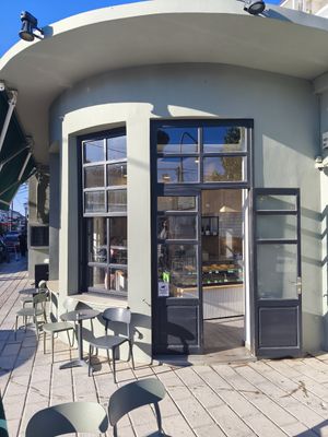 Outside at Gregory's - Ialisos in Rhodes