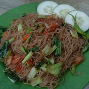 Bihun goreng at Greenshot Vegan Coffee in Denpasar