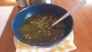 Spinach soup with sunflower seeds (vegan) at Zdravíčko in Olomouc